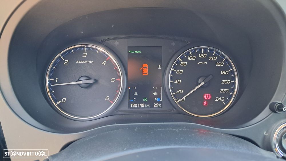 Mitsubishi Outlander 2.2 DI-D Instyle Navi - 11