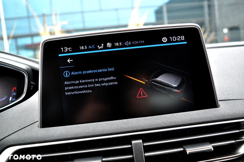 Peugeot 3008 1.2 PureTech Allure S&S EAT8 - 26