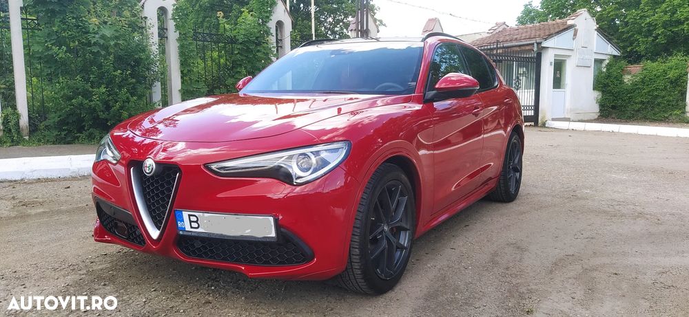 Alfa Romeo Stelvio 2.0 Turbo 16V AT8-Q4 Ti - 4
