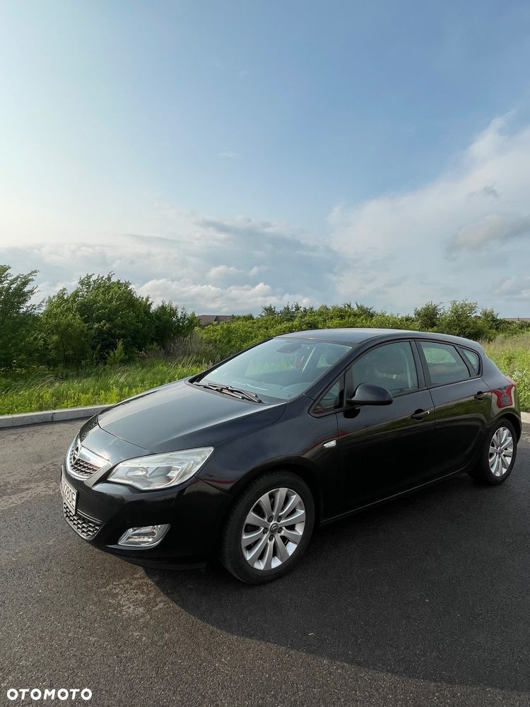 Opel Astra 1.6 T Cosmo - 10