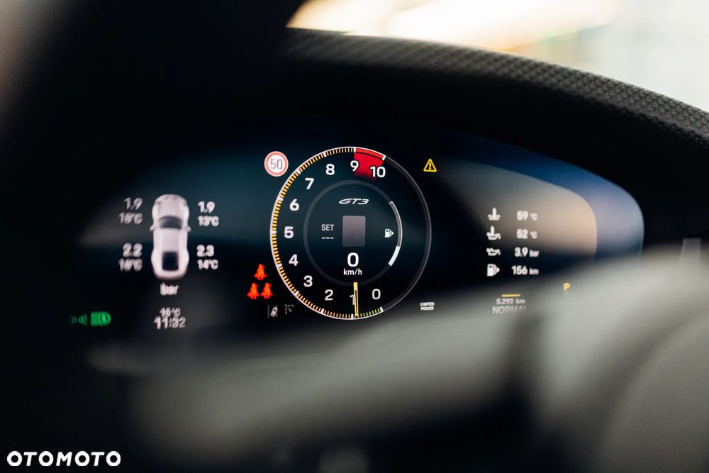 Porsche 911 GT3 Touring PDK - 27