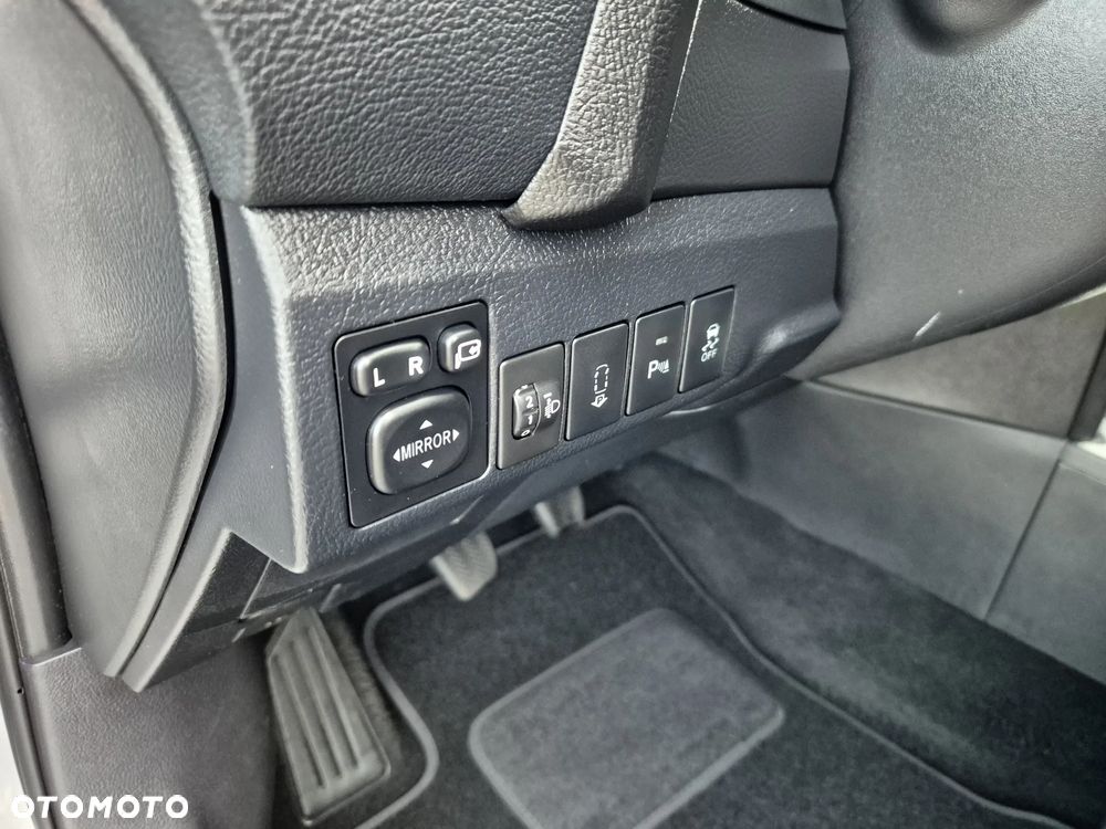 Toyota Auris 1.6 Valvematic Executive - 25