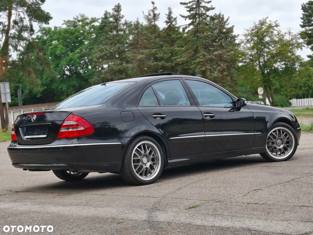 Mercedes-Benz Klasa E 500 Avantgarde Sport Edition - 24