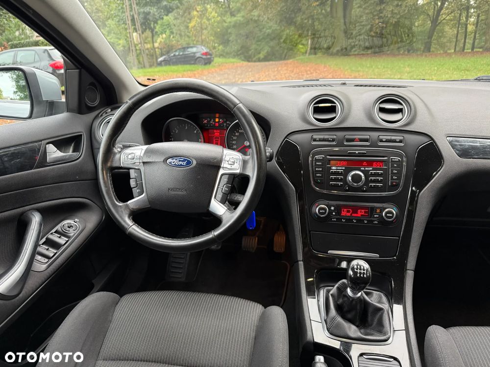 Ford Mondeo 1.6 TDCi ECOnetic Ambiente - 20