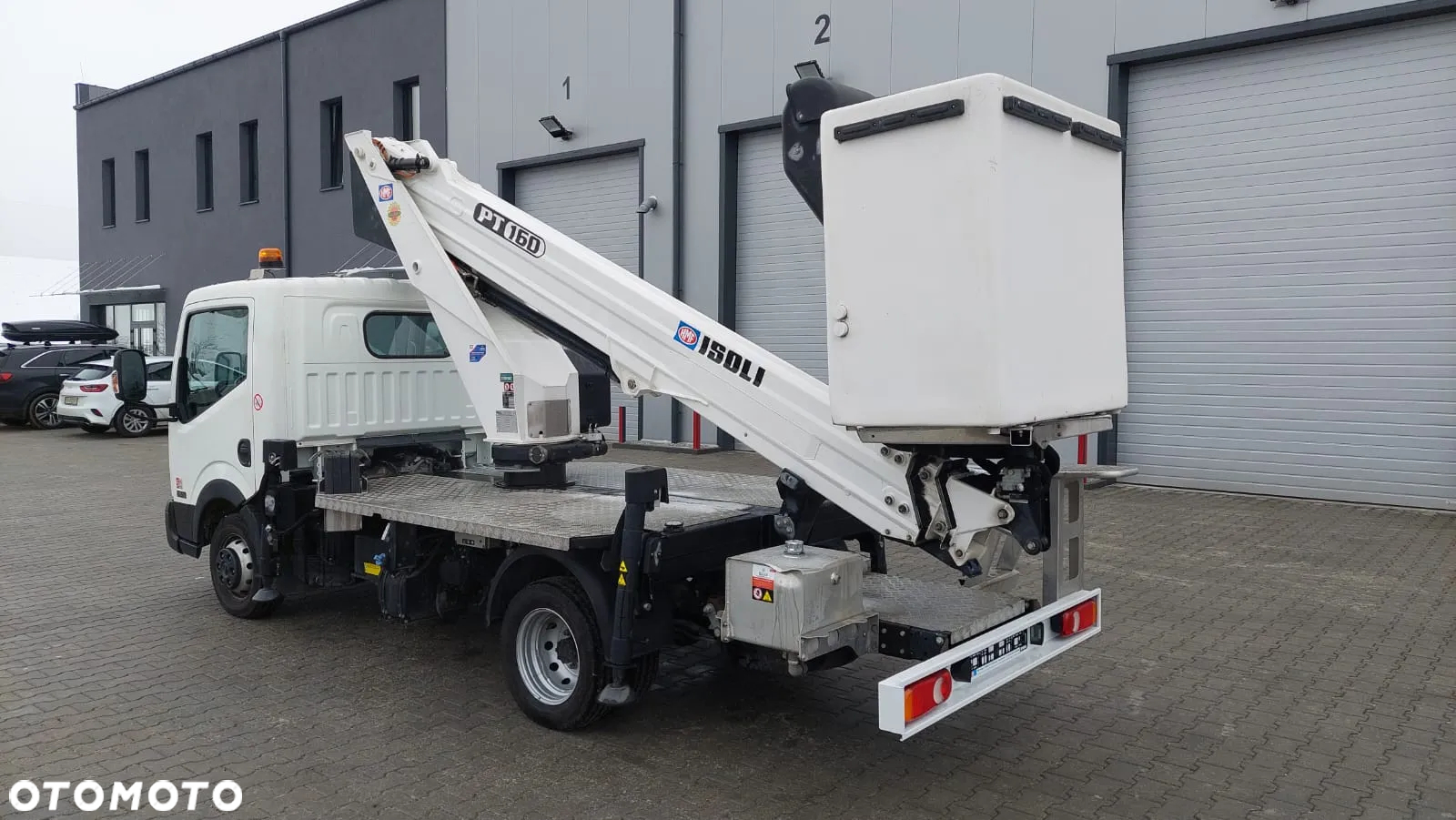 Nissan NT400 CABSTAR - 2