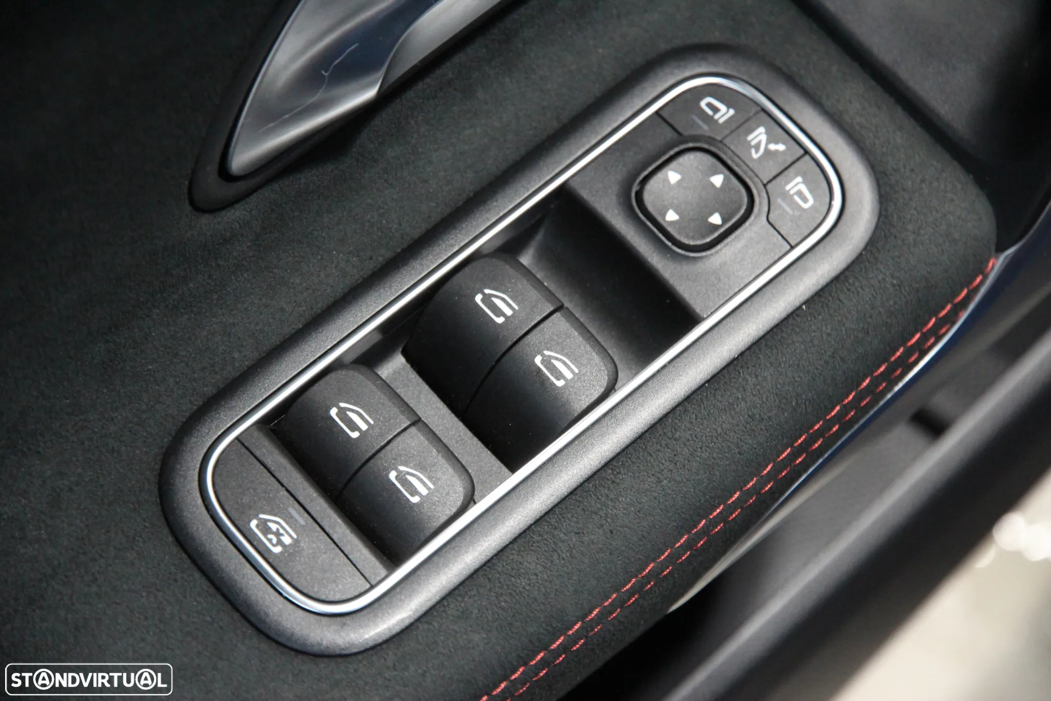 Mercedes-Benz A 250 e AMG Line - 12