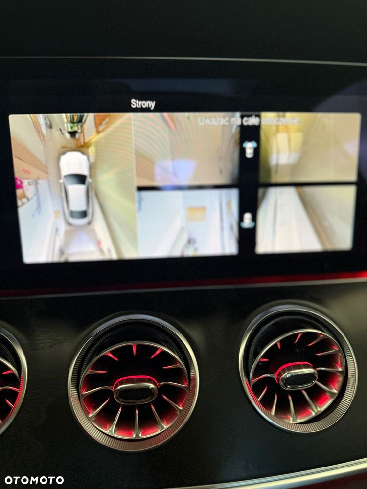 Mercedes-Benz Klasa E 220 d Coupe 4-Matic 9G-TRONIC - 37
