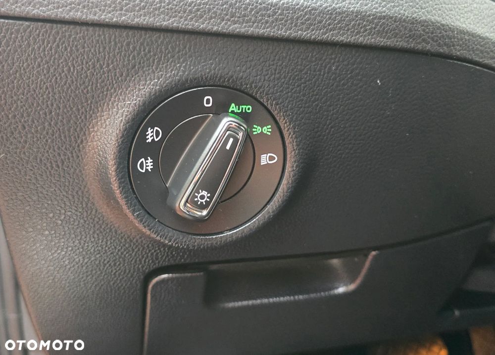 Skoda Superb 2.0 TDI Active DSG - 17