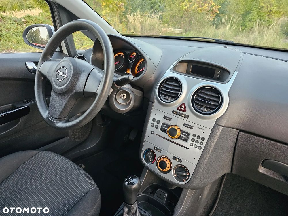 Opel Corsa 1.2 16V Edition / Active - 23
