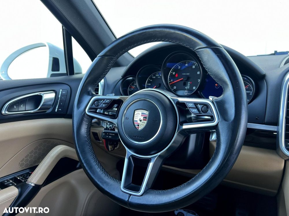PORSCHE Cayenne 2016 — imagine 38
