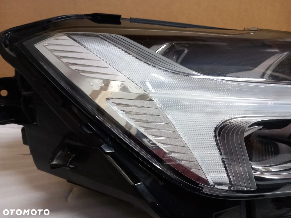 Lampa VOLVO XC60 II FULL LED 32133545 przód/przednia prawa Warszawa - 6