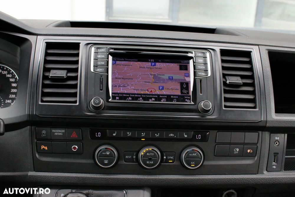 Volkswagen Caravelle - 19