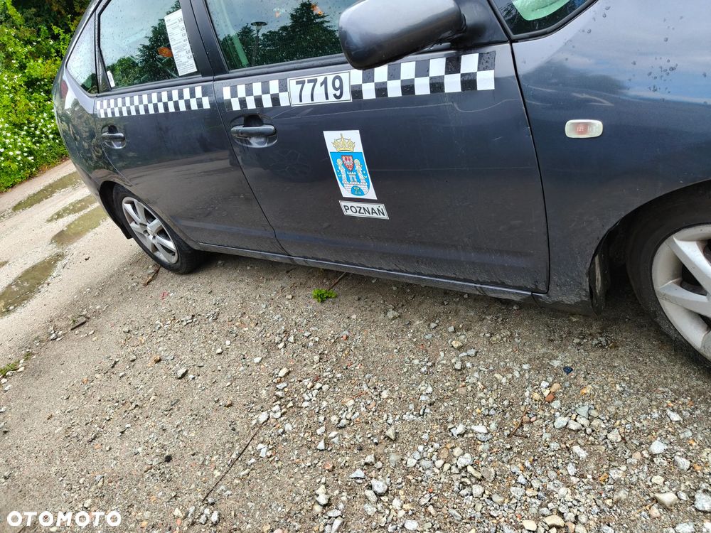Toyota Prius - 10