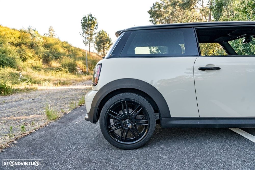 MINI 3 Portas Cooper D - 21