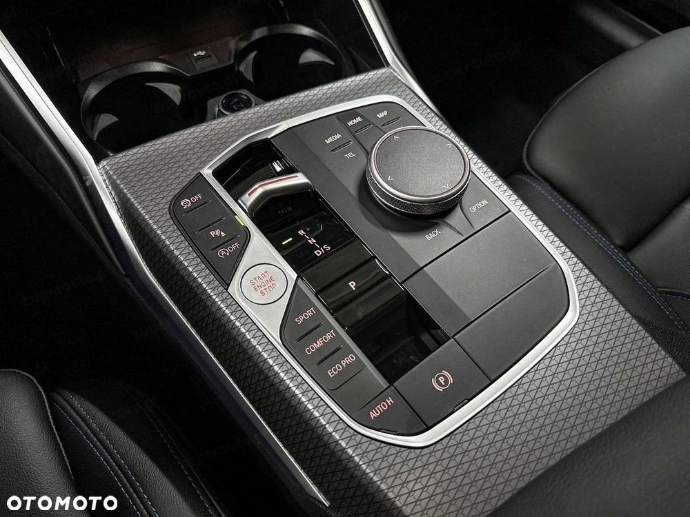 BMW Seria 3 320d xDrive M Sport - 13