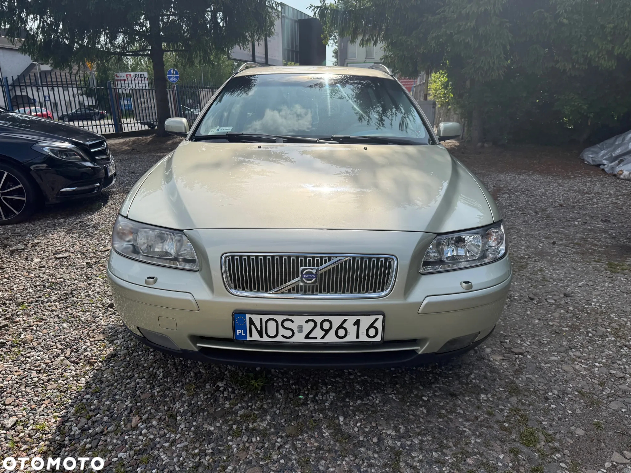 Volvo V70 2.4 Premium - 3