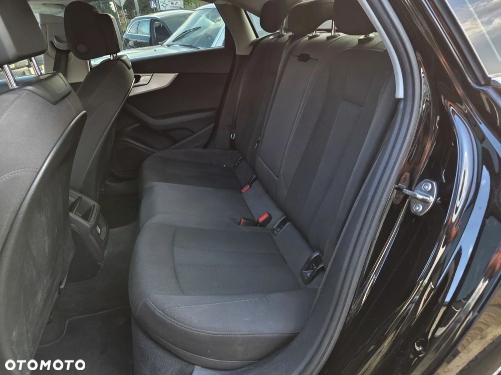 Audi A4 Limousine 1.4 TFSI Sport - 12