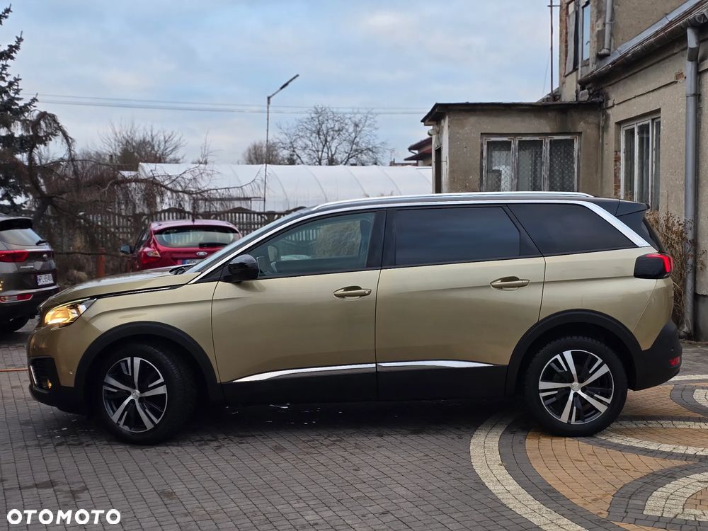 Peugeot 5008 - 8