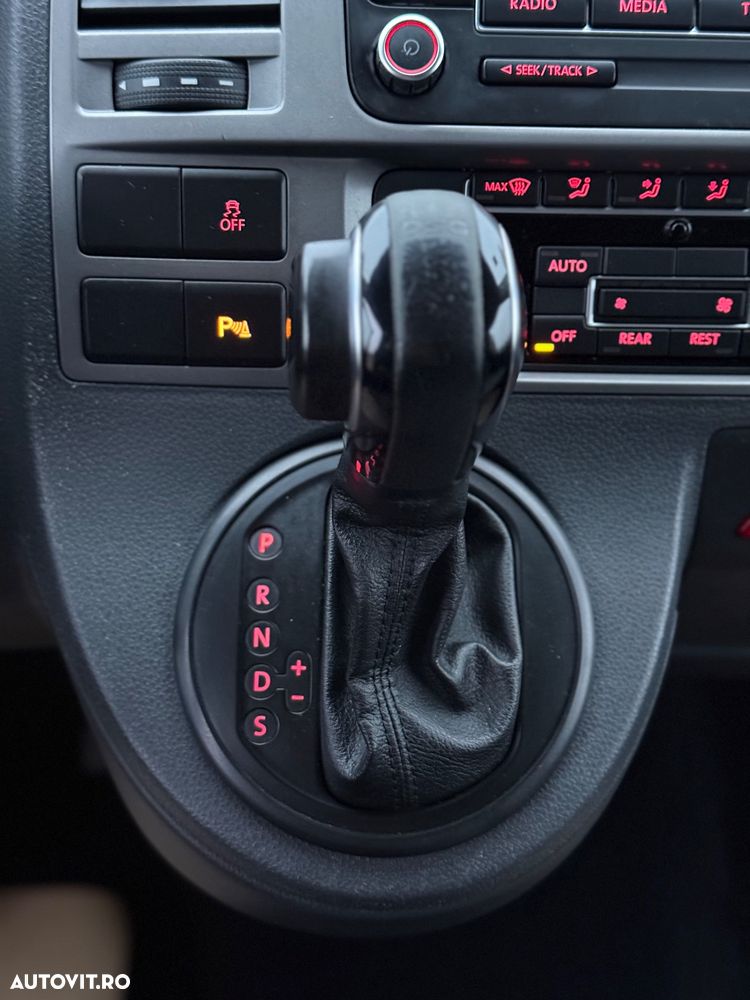 Volkswagen Transporter - 18