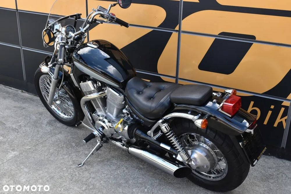Suzuki Intruder - 9