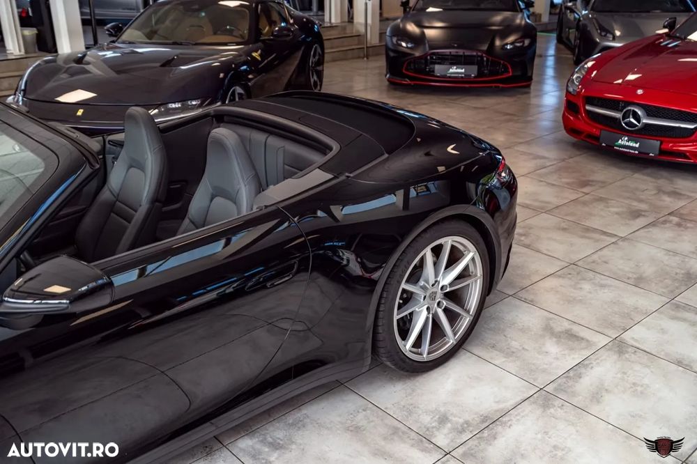 Porsche 911 Carrera PDK - 28