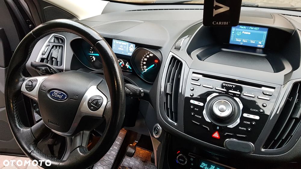 Ford Kuga 2.0 TDCi FWD Titanium Plus - 37