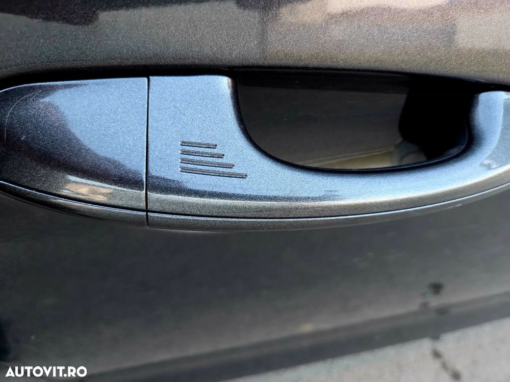 Ford Galaxy 2.0 TDCi Titanium - 14