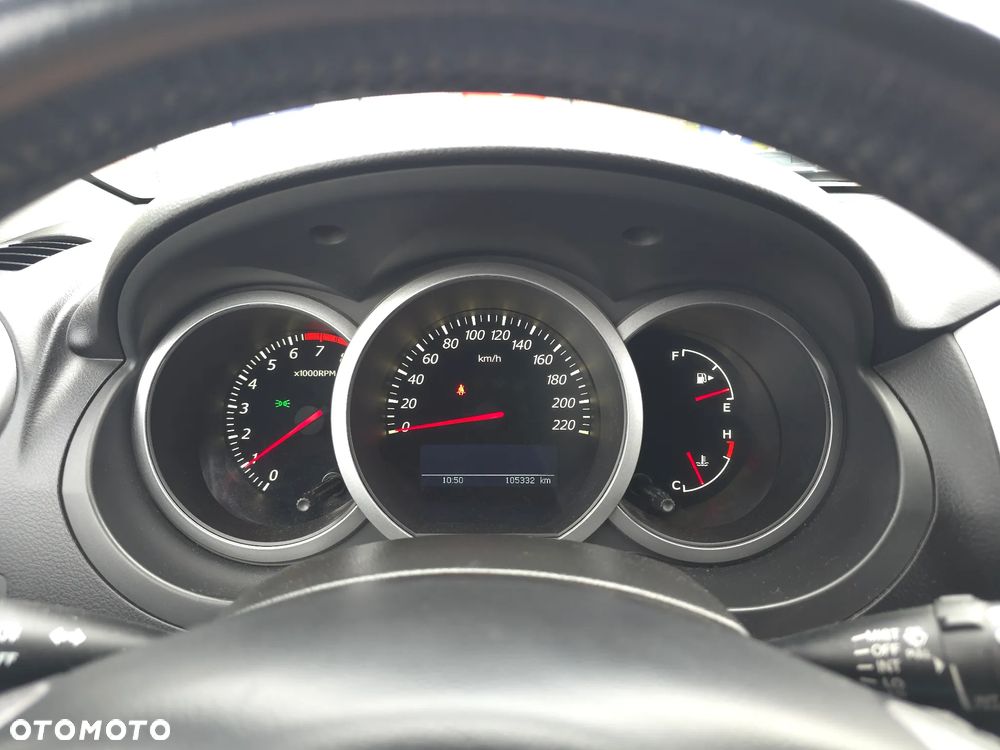 Suzuki Grand Vitara 2.4 Premium - 19