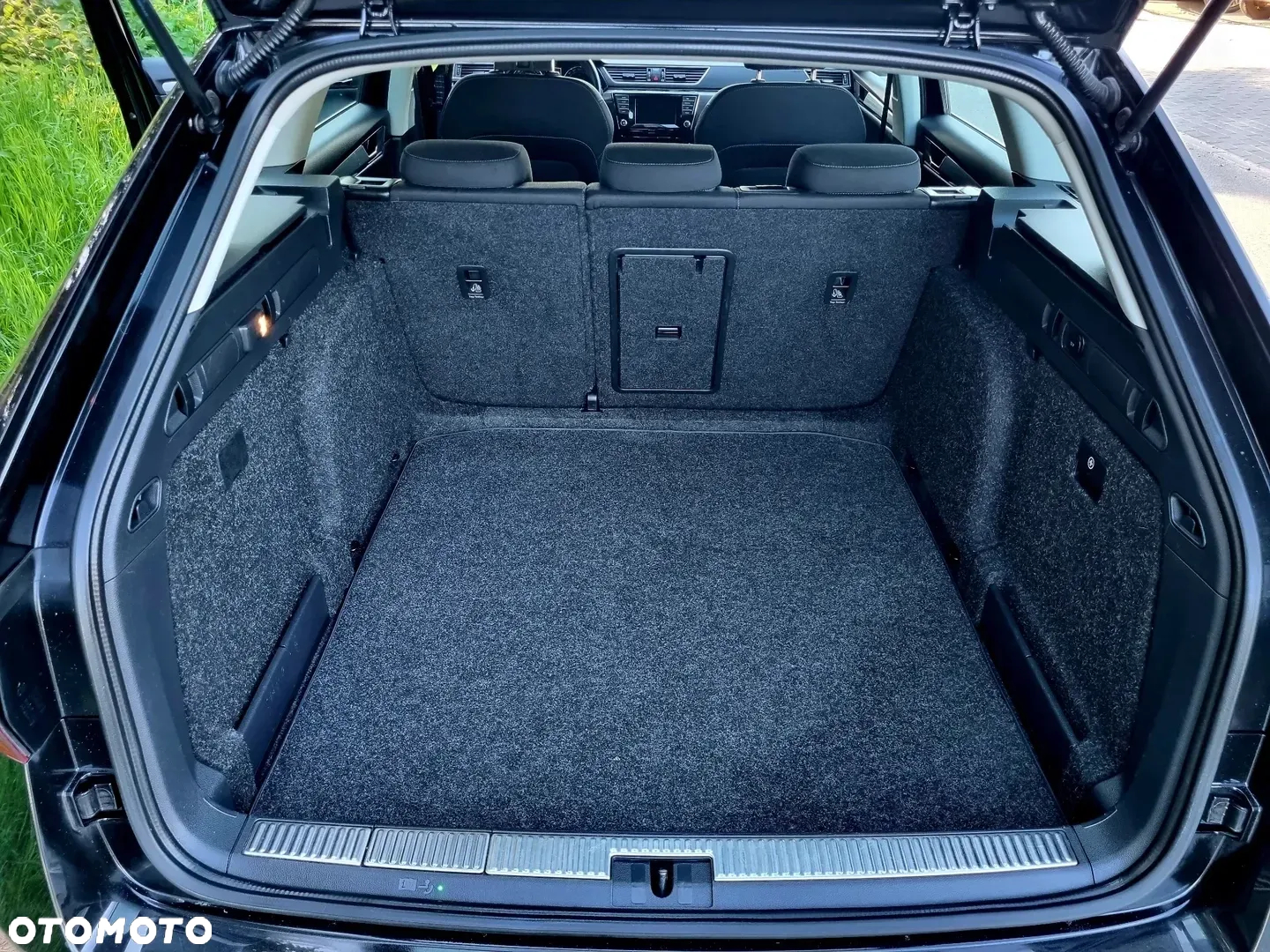 Skoda Superb 2.0 TDI DSG Active - 16