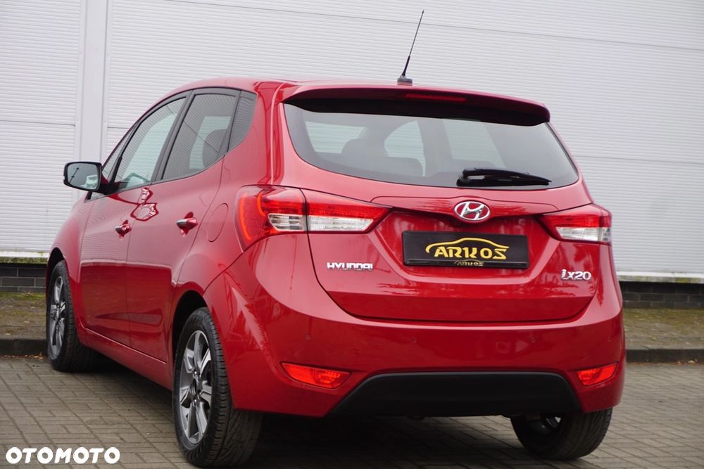 Hyundai ix20 1.4 Premium blue - 17
