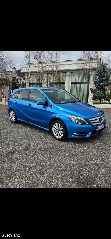Mercedes-Benz B - 1