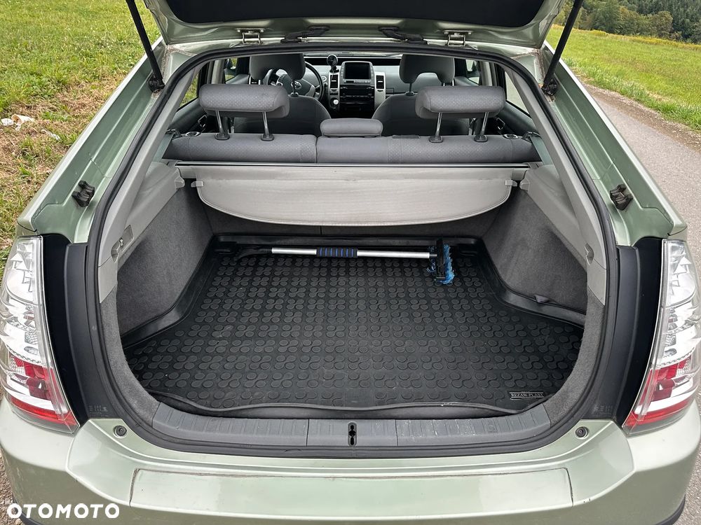 Toyota Prius 1.5 VVT-i Sol - 19