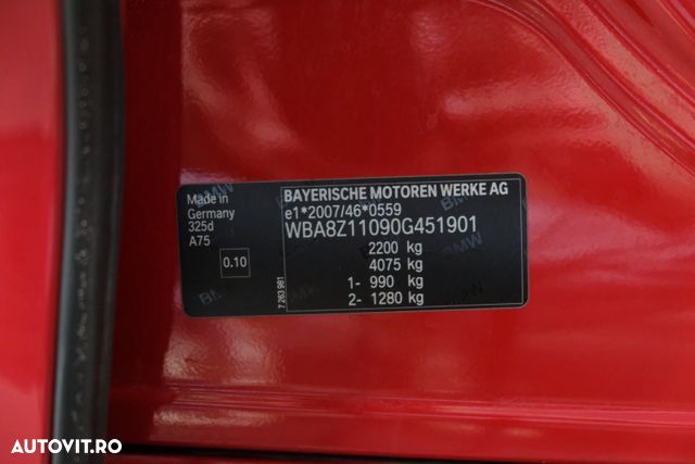 BMW Seria 3 325d Aut. Sport Line - 37