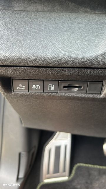 Peugeot 308 1.6 Hybrid PHEV GT E-DCS7 - 26