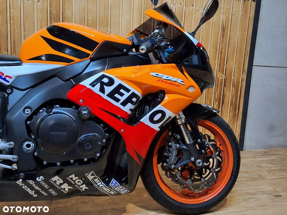 Honda CBR - 8
