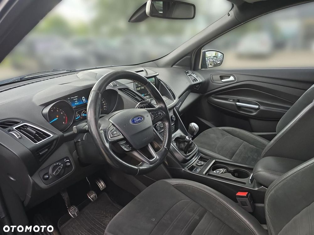 Ford Kuga 1.5 EcoBoost FWD ST-Line - 11