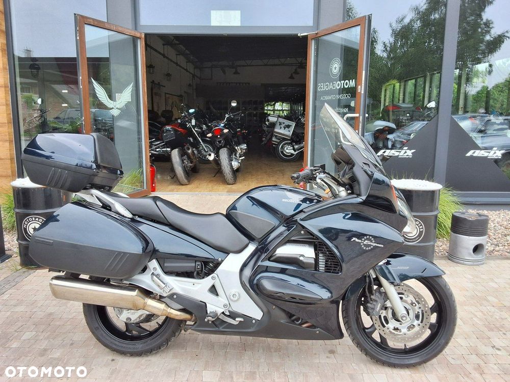 Honda ST - 2