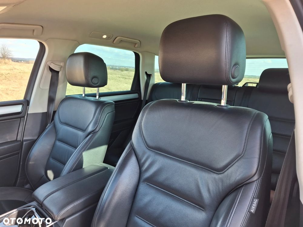 Volkswagen Touareg 3.0 V6 TDI BMT Business Line - 10