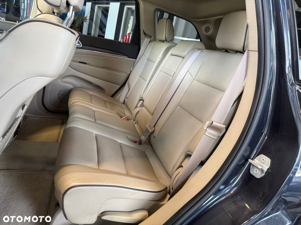 Jeep Grand Cherokee - 13