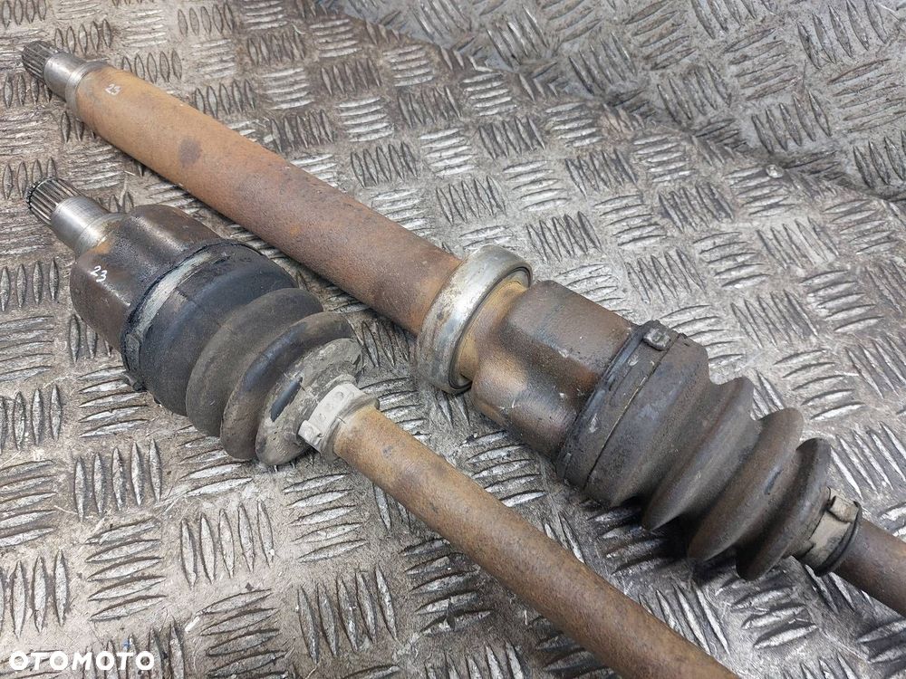 PÓŁOŚ LEWY PRZÓD + PRAWY PRZÓD 5B FORD FIESTA MK6 MK7 08-17 1.25 16V - 3