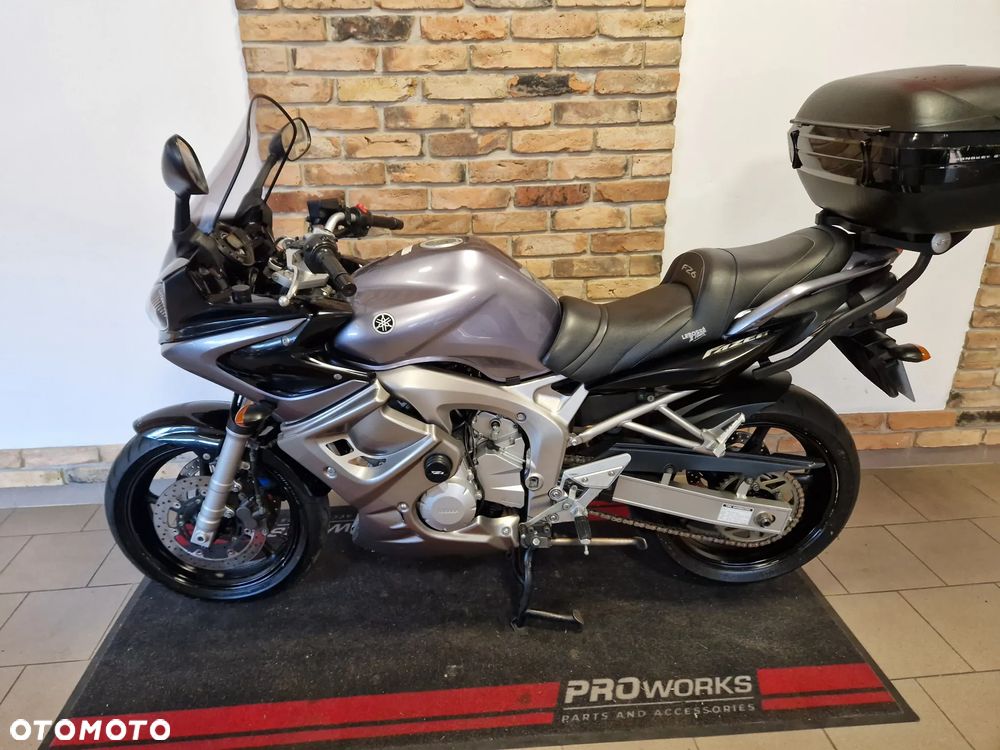 Yamaha FZ6 - 3