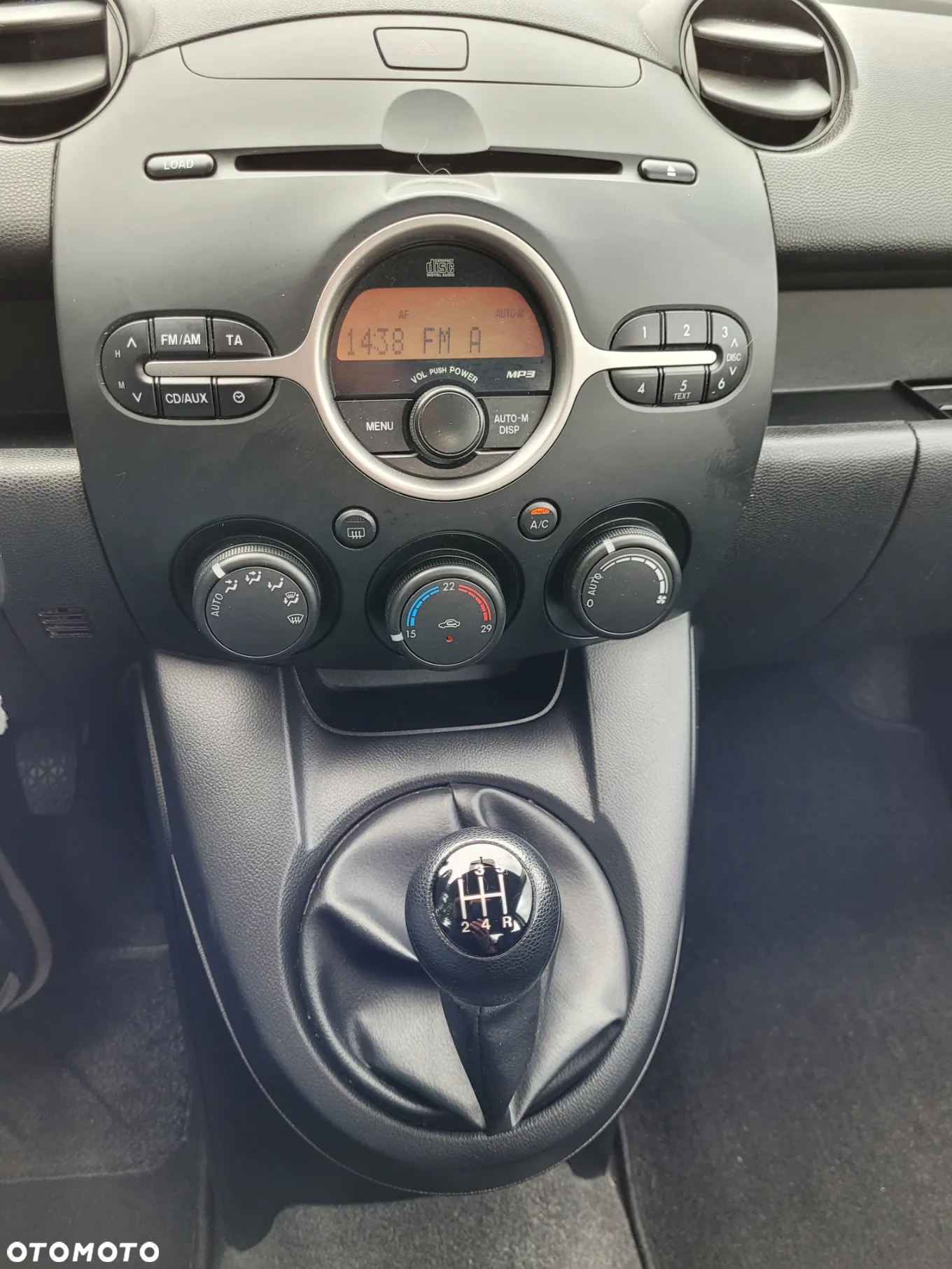 Mazda 2 - 16