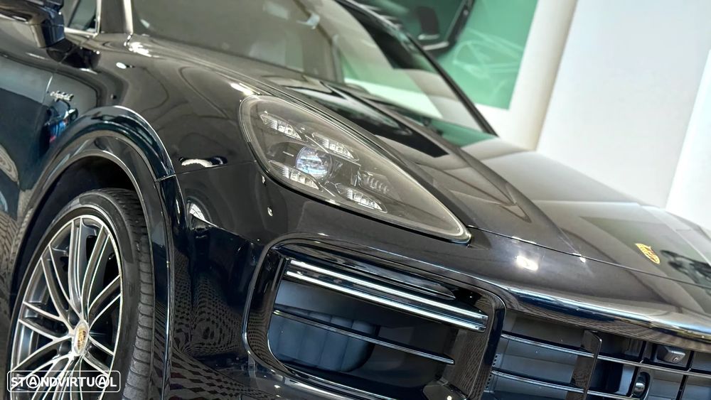 Porsche Cayenne Turbo S E-Hybrid - 12