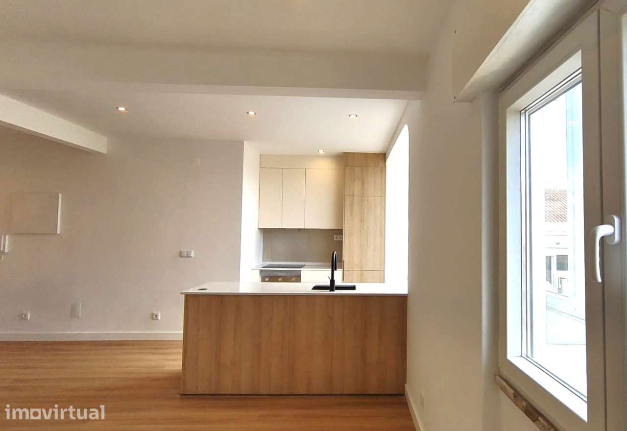 T2 c/ Open Space | Luz Natural | Cozinha Equipada - Grande imagem: 4/28