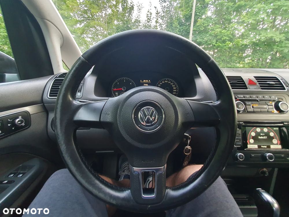 Volkswagen Touran 1.6 TDI DPF Cross - 14