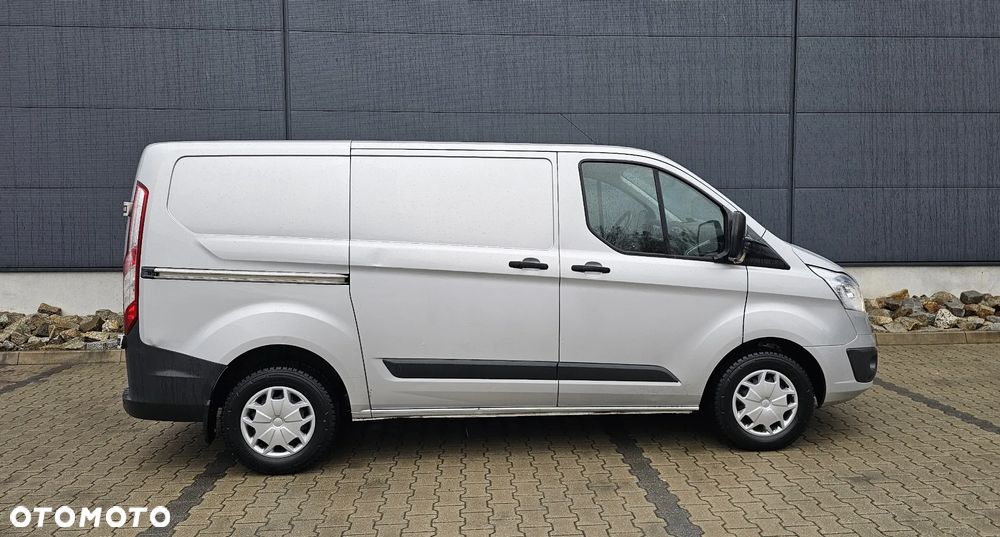 Ford TRANSIT CUSTOM - 11