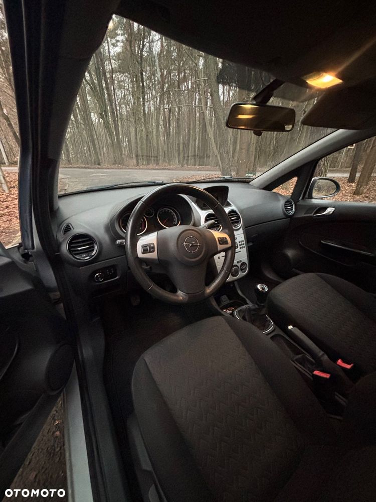 Opel Corsa - 16