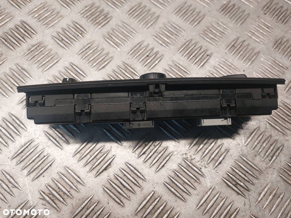 PANEL NAWIEWU BMW E87 118d 6988064 - 4