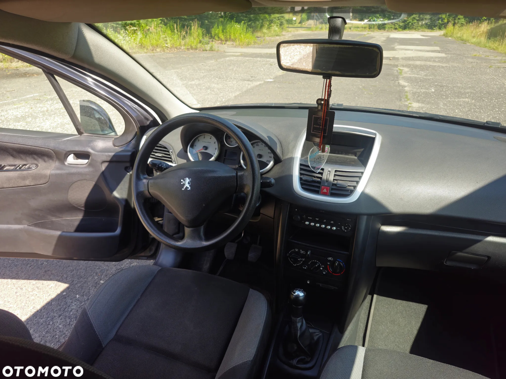 Peugeot 207 1.4 16V Trendy - 9