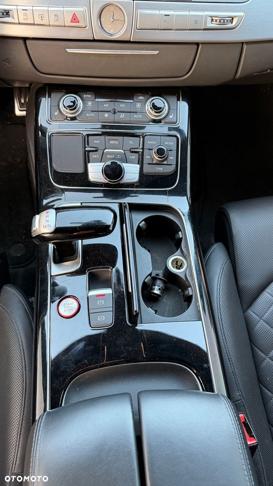 Audi S8 Plus - 18